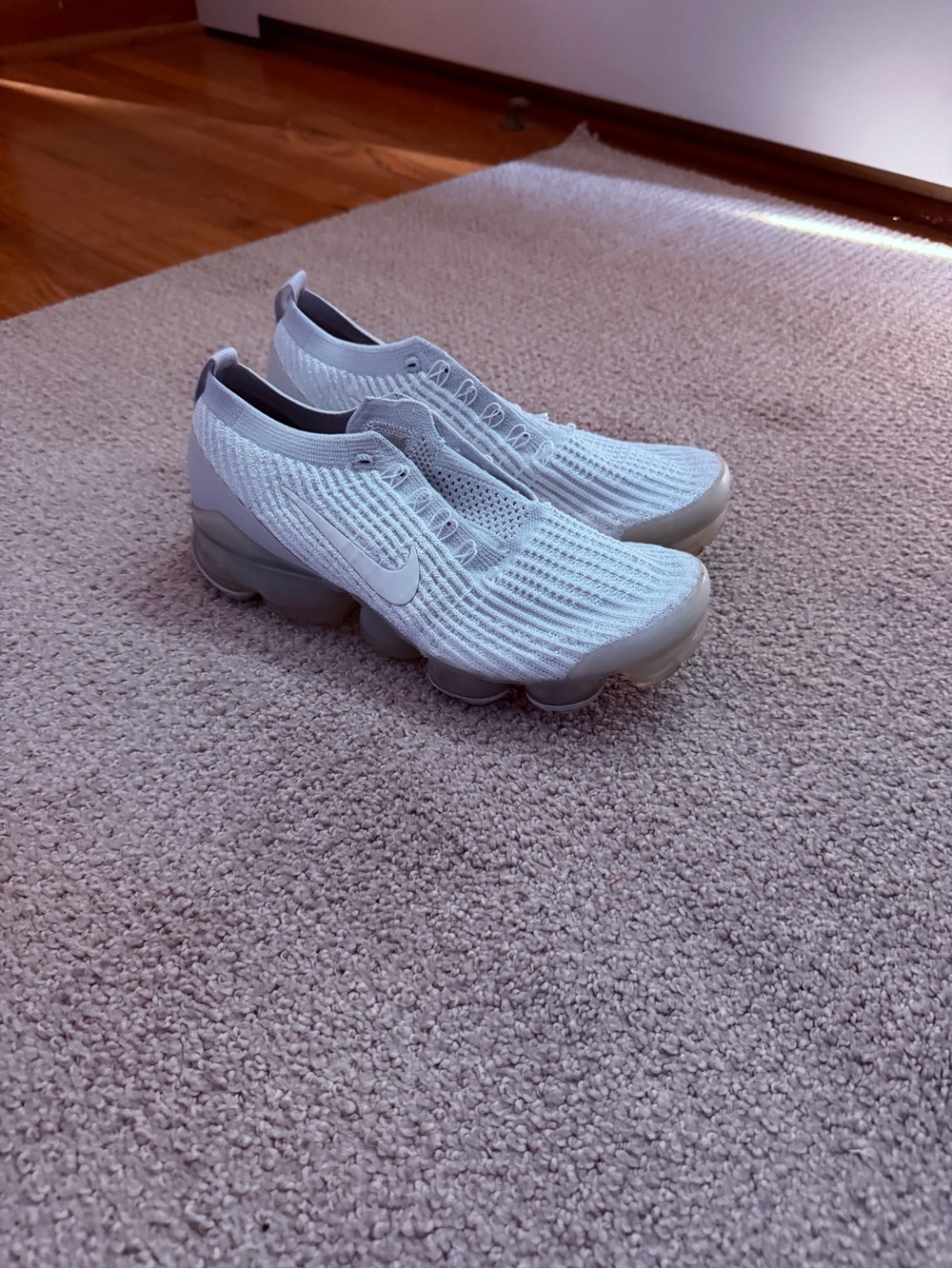 Nike Women’s Light Gray/White Flyknit Slip-On VaporMax Style Sneakers
